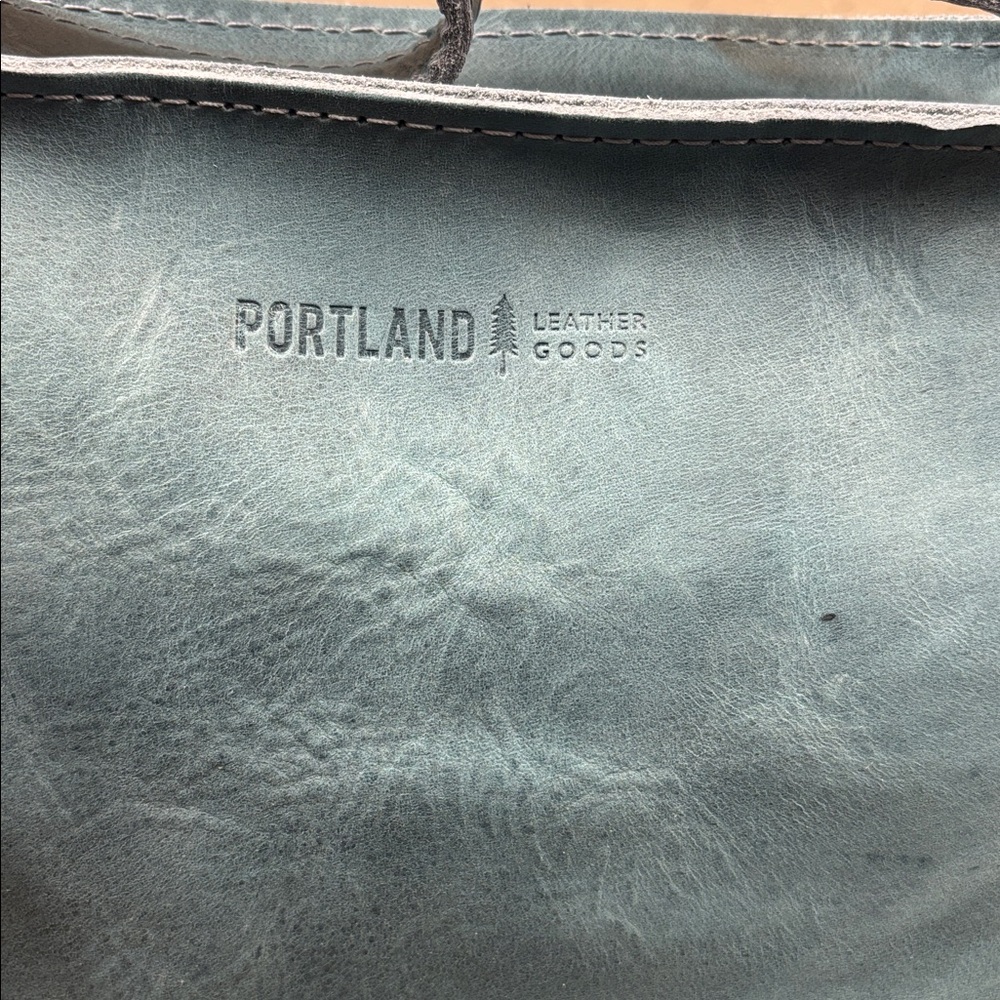 New Aqua Triangle bag by Portland Leather, NWT - Picture 5 of 16